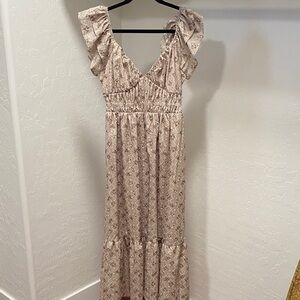 Altar’d State Gorgeous Boho Cream Floral Maxi Dress ☀️💕💐